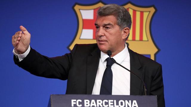1628270354366033897.jpeg laporta-messi-rueda.jpeg